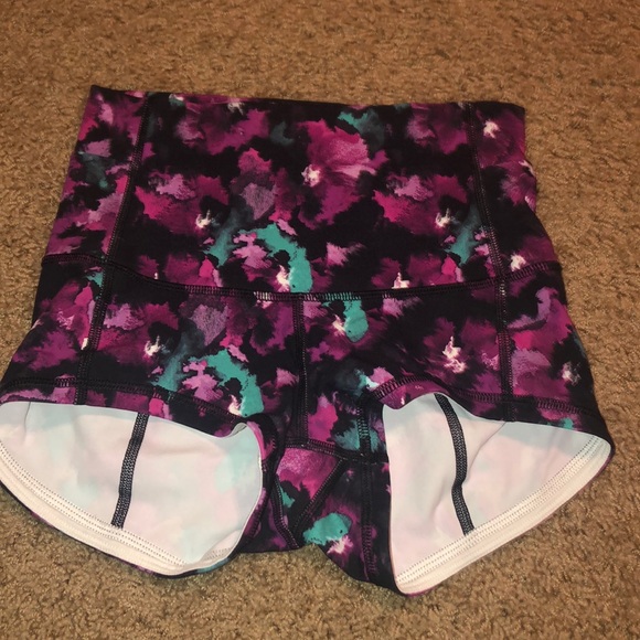 lululemon athletica Pants - lululemon floral high waisted booty shorts